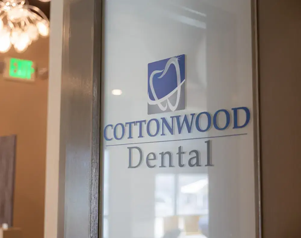 Cottonwood Dental logo.
